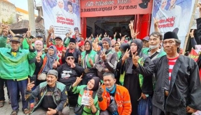 Deklarasi Besar Pendukung Khofifah-Emil di Posko Relawan Gotong Royong