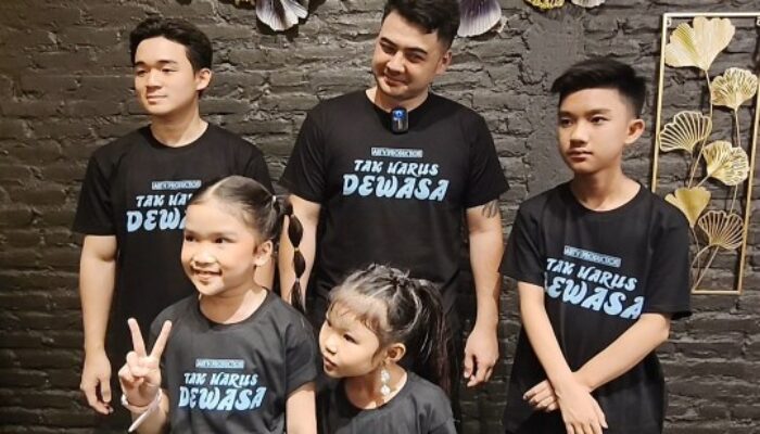 Jerry Intveld dan Talenta Muda Surabaya Bersatu dalam Film “Tak Harus Dewasa”