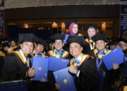 Lulus S3, Eri Cahyadi Janji Terapkan Ilmu untuk Kemajuan Surabaya