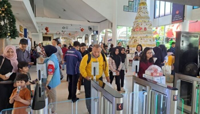 Rekor Penumpang di Masa Libur Nataru Daop 8 Surabaya