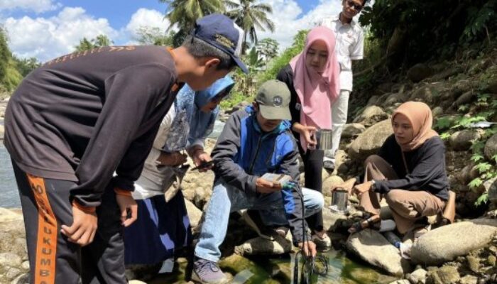 Prigi Arisandi, Alumnus UNAIR Pelopor Pelestarian Sungai di Indonesia