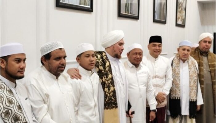Majelis Ar-Rohimin Ajak Warga Surabaya Perkuat Persatuan di Peringatan Isra Mi’raj