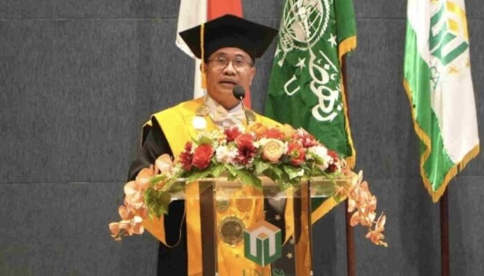Profesor Syamsul Ghufron Dikukuhkan sebagai Guru Besar Unusa Bidang Pendidikan Bahasa Indonesia