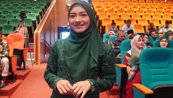 Dari Kampus ke Matras, Perjalanan Inspiratif Kharisma Devi