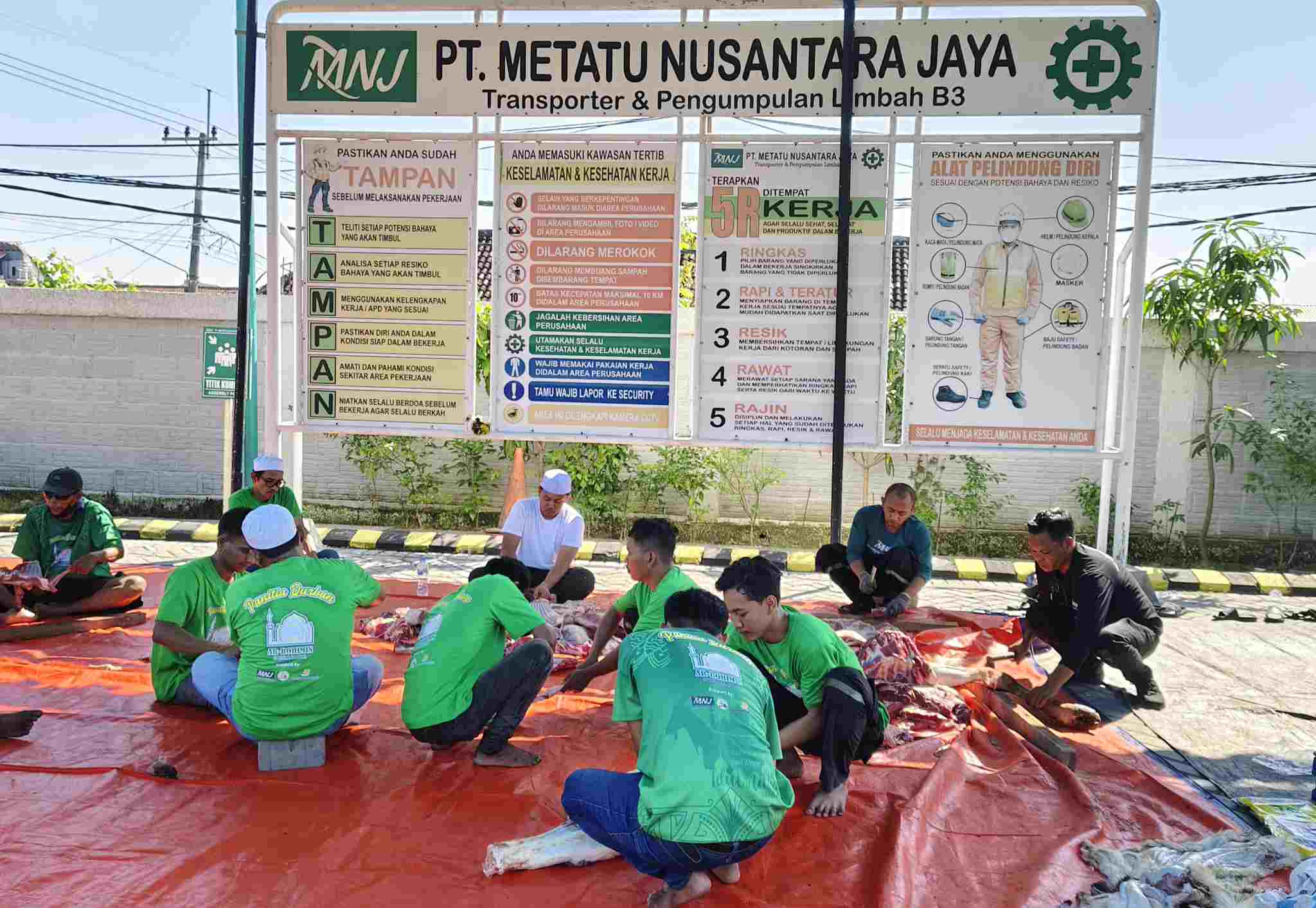 PT MNJ