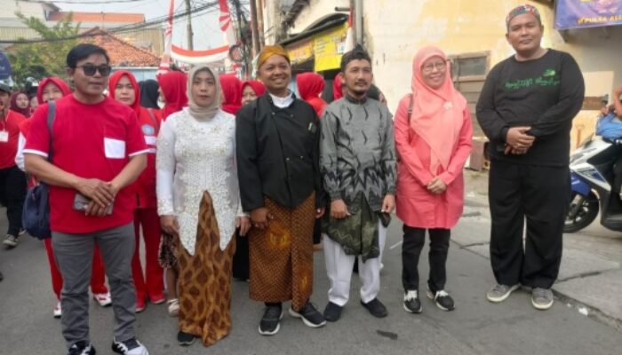 Kreativitas Warga Asemrowo Warnai Pawai Karnaval Kemerdekaan
