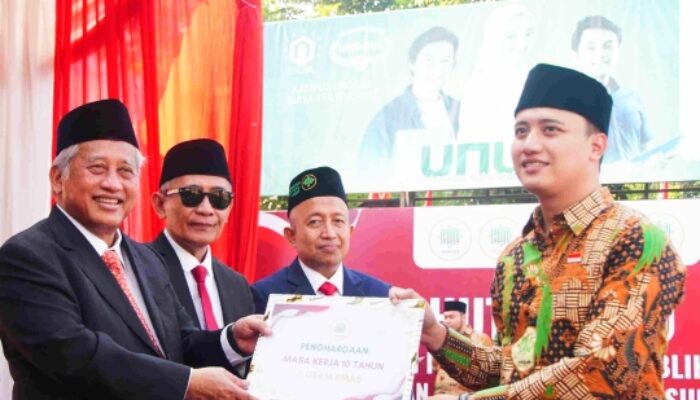 Yarsis Beri Apresiasi Pegawai Loyal, Kukuhkan Komitmen Pendidikan dan Digitalisasi