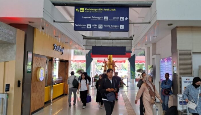 Promo HUT RI 2025: KAI Daop 8 Surabaya Beri Diskon 20% Tiket Kereta Jarak Jauh
