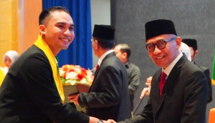 Dari Poso ke Surabaya, Perjalanan Johsua Raih Mimpi Jadi Guru