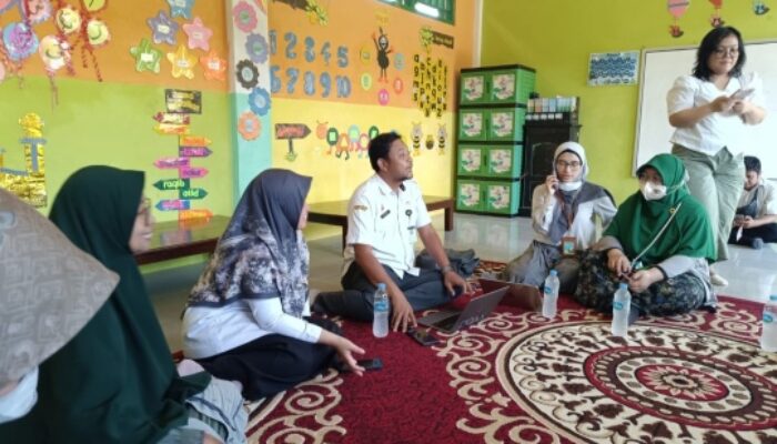 Sinergi UNAIR dan Pemerintah Tekan Kasus Campak di Sumenep
