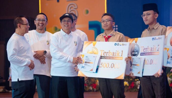 Juara OSA 2025, Triven Raih Golden Ticket UNAIR ke Prodi Akuntansi