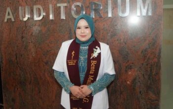Via Dwi Alfiana, Anak Bidan dari Lombok yang Memilih Pulang Mengabdi