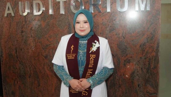 Via Dwi Alfiana, Anak Bidan dari Lombok yang Memilih Pulang Mengabdi