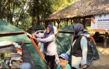 Revitalisasi Kampung Lali Gadget, UT Surabaya Dorong Generasi Kreatif Tanpa Gawai