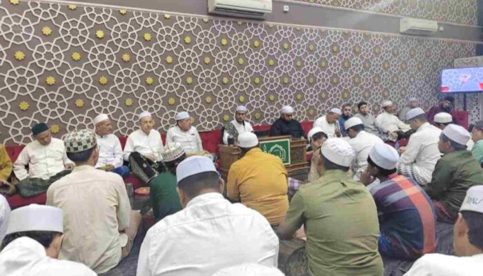Majelis Ar-Rohimin Surabaya Bahas Hifzhul ‘Ain dalam Kitab Bidayatul Hidayah