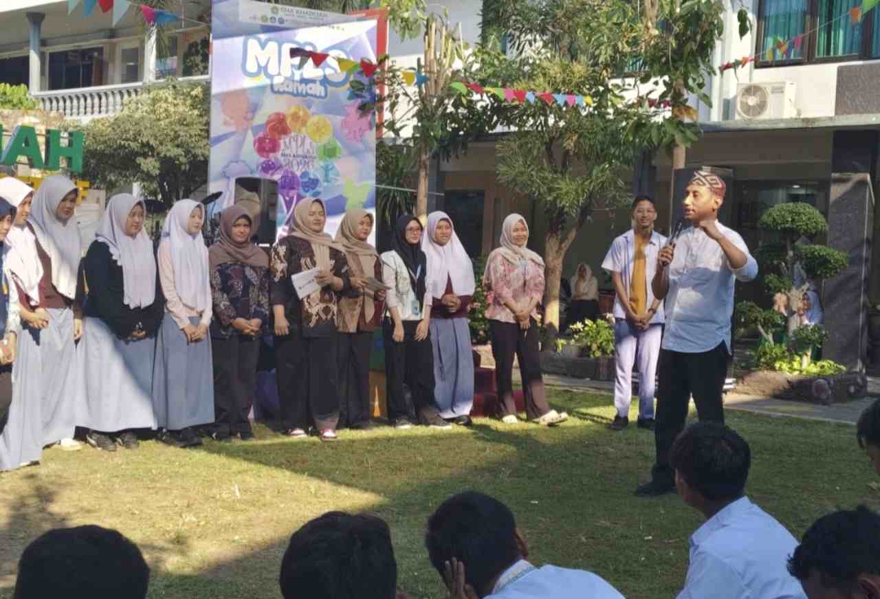 SMA Khadijah Surabaya