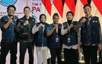 Tim Ekspedisi Patriot UNAIR Latih Peternak Sapi di Manokwari