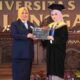 UNAIR Kukuhkan 937 Wisudawan, Alumni Diminta Jaga Semangat Excellence with Morality