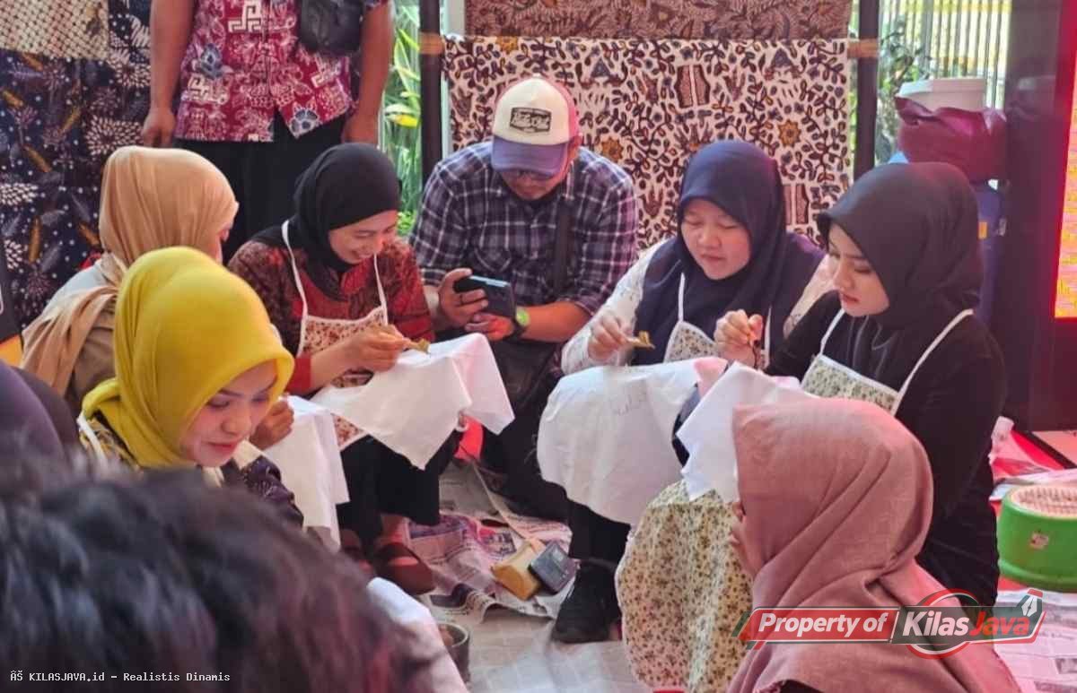 Hari Batik Nasional